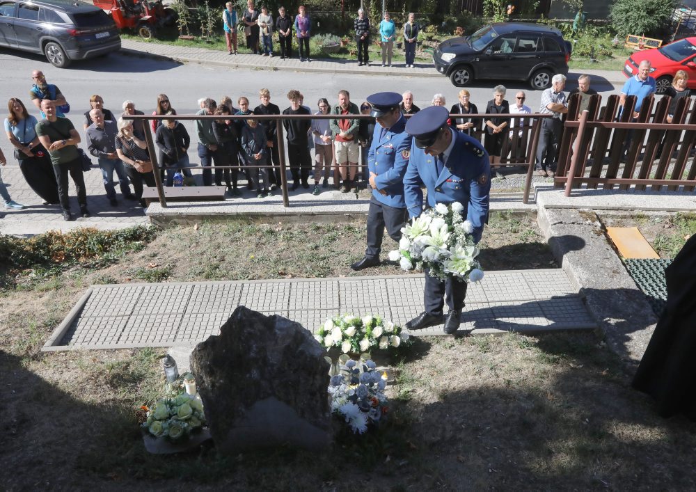 V Strelníkoch spomínajú na obete nehody záchranárskeho vrtuľníka spred 10 rokov