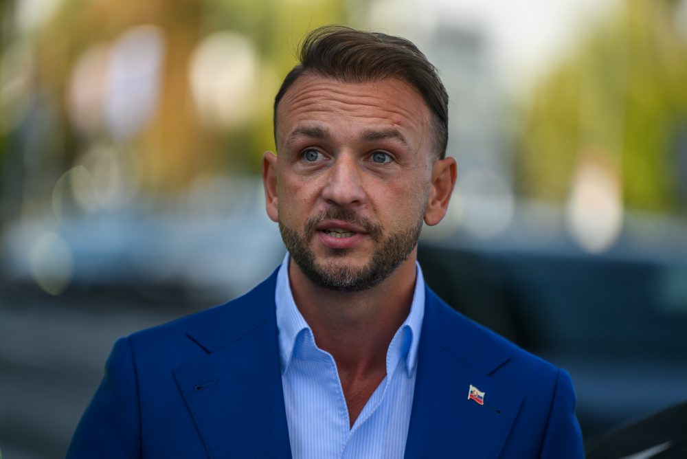 Tlačová konferencia ministra vnútra SR Matúša Šutaja Eštoka a zástupcov Policajného zboru k celoslovenským kontrolám taxislužieb: bezpečnosť cestujúcich na prvom mieste