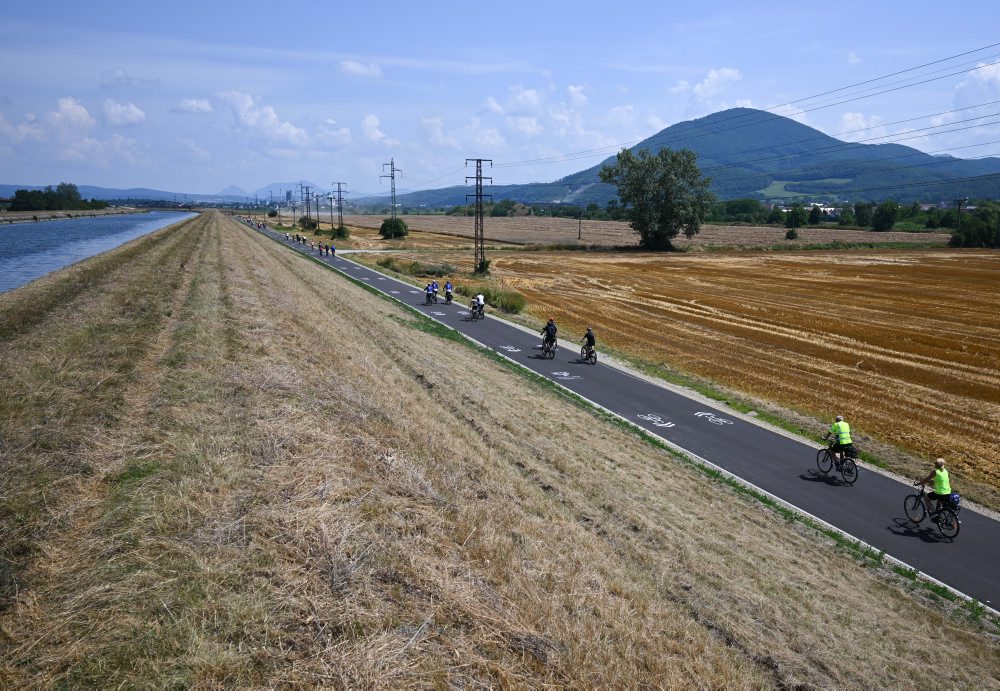 Otvorenie cyklotrasy Nemšová – Dubnica nad Váhom – Košeca
