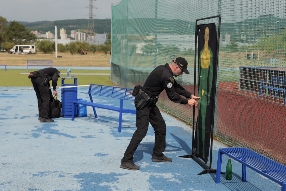 Predstavenie novej generácie elektrických paralyzátorov TASER 10