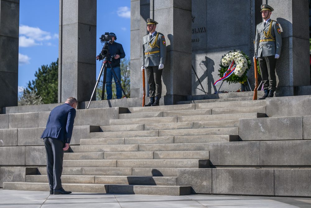 Pietny akt kladenia vencov pri príležitosti 81. výročia oslobodenia hlavného mesta SR Bratislavy