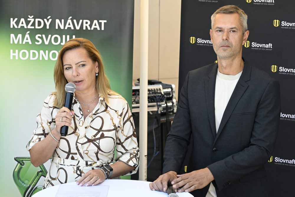 Zálohovanie PET fliaš a plechoviek na čerpacích staniciach Slovnaft 