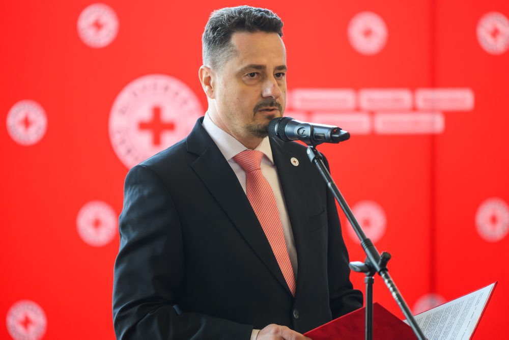 Slovenský Červený kríž ocenil ľudí v oblasti humanitárnej práce, podpory bezpríspevkového darcovstva krvi či opatrovateľstva v rámci osláv Svetového dňa Červeného kríža a Červeného polmesiaca