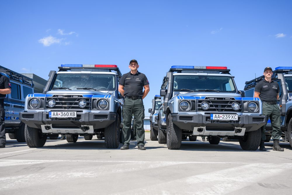 Príslušníkom Policajného zboru a Hasičského a záchranného zboru odovzdajú novú špecializovanú techniku 