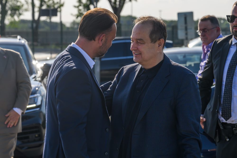 Príslušníkom Policajného zboru a Hasičského a záchranného zboru odovzdajú novú špecializovanú techniku 