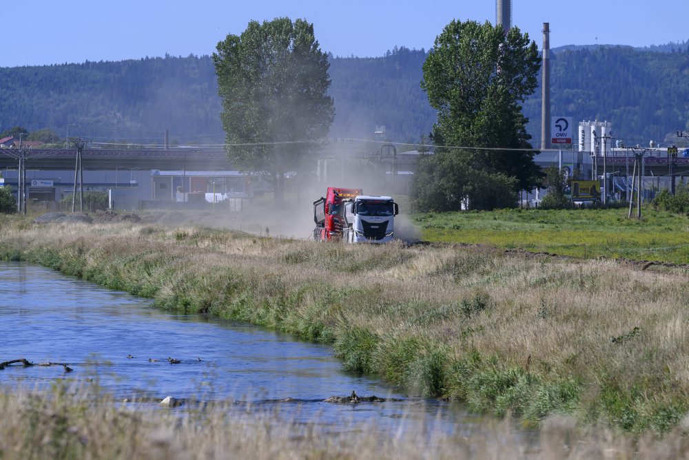 Poprad: Začala sa výstavba cyklistického chodníka smerom do Veľkej Lomnice