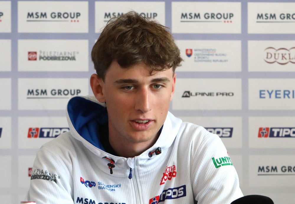 Tlačová konferencia Slovenského zväzu biatlonu po návrate biatlonistov z MSJaK v Arberi