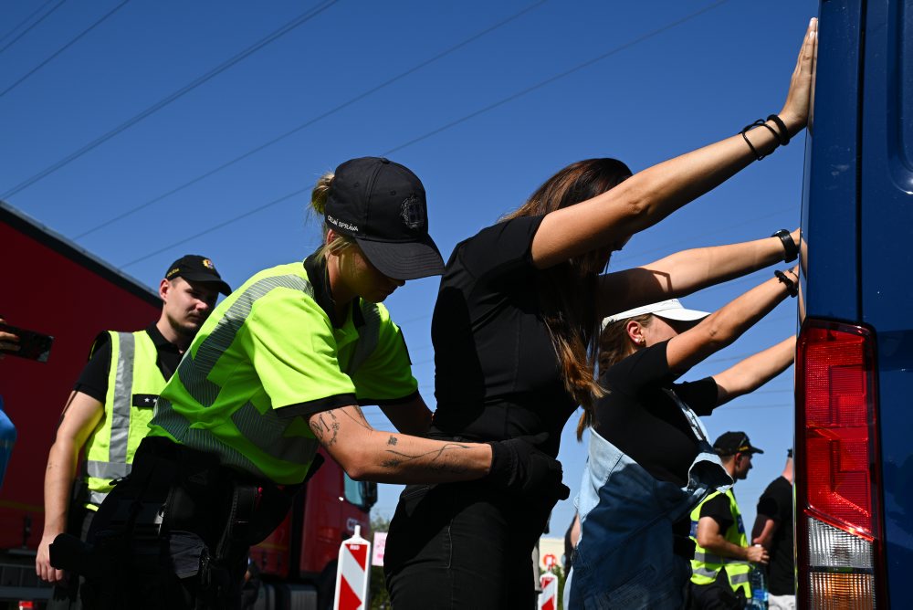 Česká polícia trénuje pripravenosť na obnovenie kontrol na hranici so Slovenskom