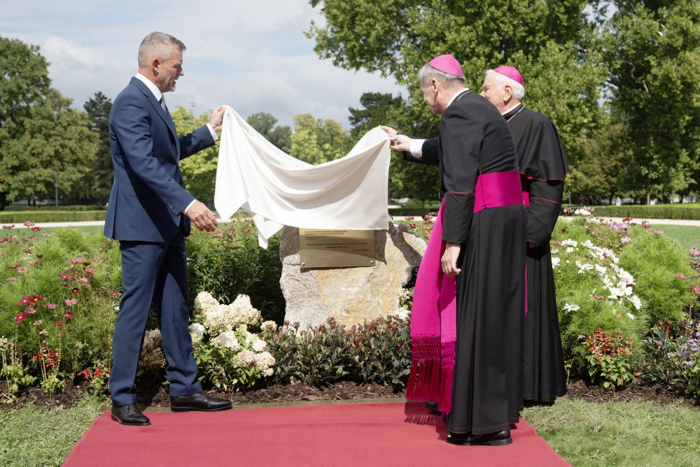 Odhalenie a požehnanie pamätnej tabule pri príležitosti piateho výročia návštevy Svätého Otca Františka v SR