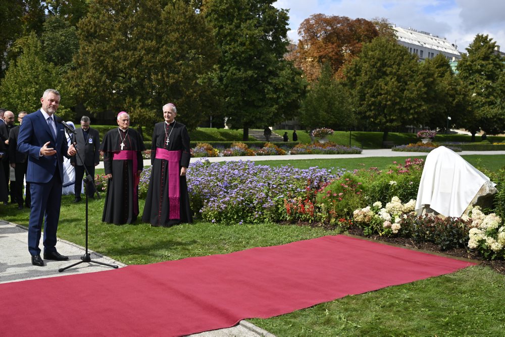Odhalenie a požehnanie pamätnej tabule pri príležitosti piateho výročia návštevy Svätého Otca Františka v SR