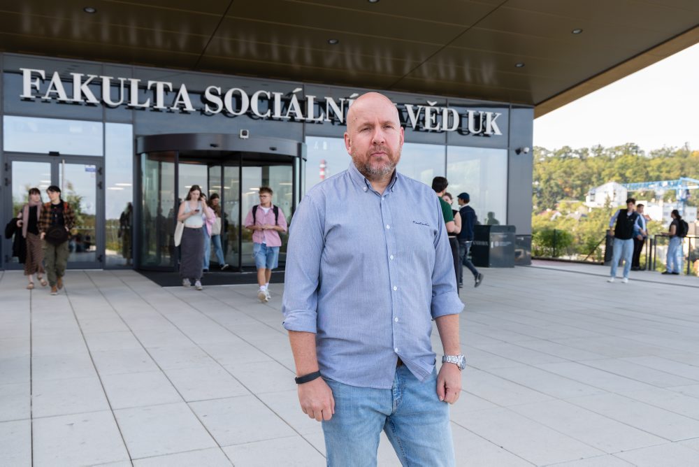 ČR: Politológovia pred senátnymi voľbami nečakajú veľké zisky vládnych strán