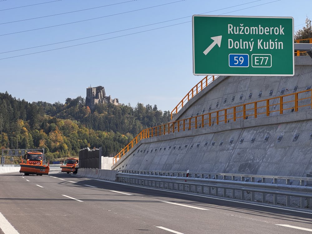 Na Liptove slávnostne otvorili nový úsek diaľnice D1 Hubová - Ivachnová