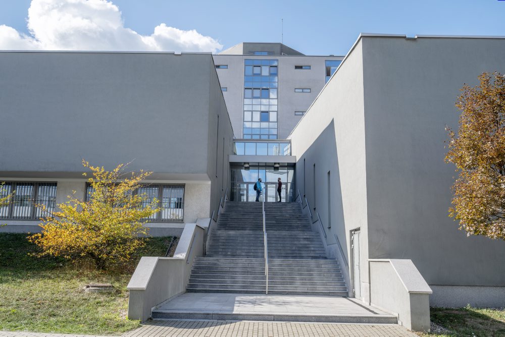 Fakulta informatiky a informačných technológií STU v Bratislave 