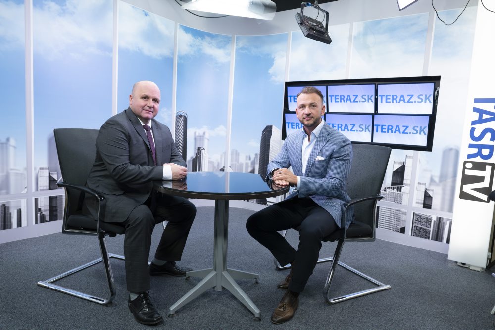 Šutaj Eštok: Hlas-SD vyrástol z regiónov, nie z bratislavskej kaviarne
