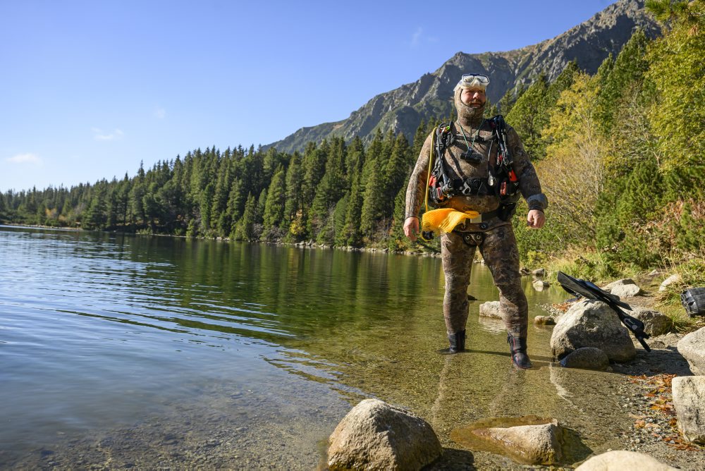 Potápači opäť vyčistili tatranské plesá po letnej turistickej sezóne