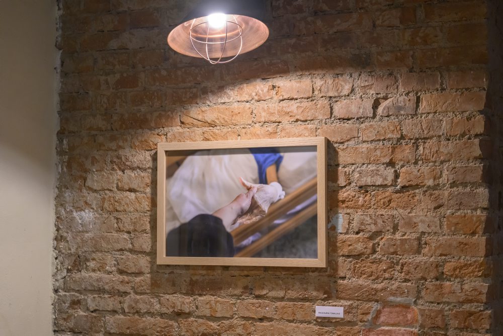 Poprad: Výstava Prah blízkosti v Tatranskej galérii prepája fotografiu a človeka