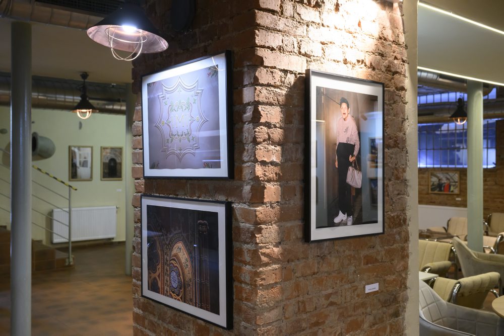 Poprad: Výstava Prah blízkosti v Tatranskej galérii prepája fotografiu a človeka