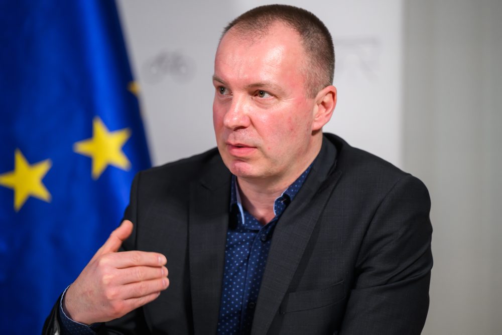 Tlačová konferencia ministra dopravy SR Jozefa Ráža, ministra dopravy Českej republiky Ivana Bednárika a generálneho riaditeľa Železníc SR Miroslava Garaja k vysokorýchlostnej trati 