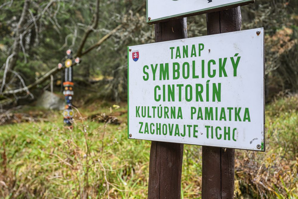 Pietna spomienka na obete hôr pri Popradskom plese