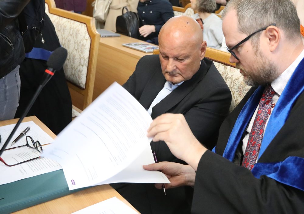 Začal sa proces v kauze Očistec, na súd prišli všetci desiati obžalovaní