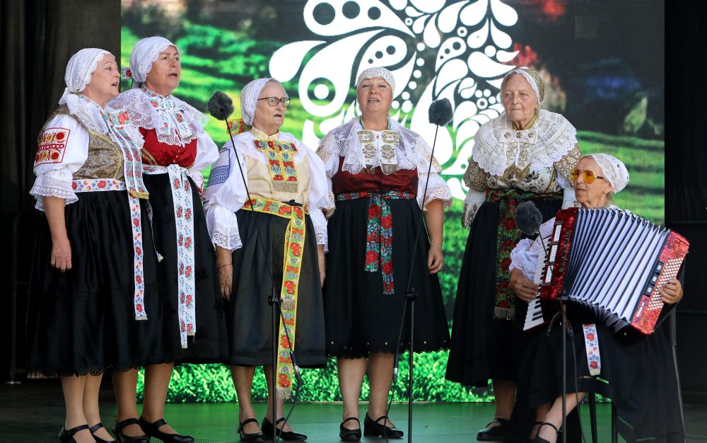 Slovenský deň kroja v Banskej Bystrici prinesie vyše 1500 účinkujúcich i procesiu
