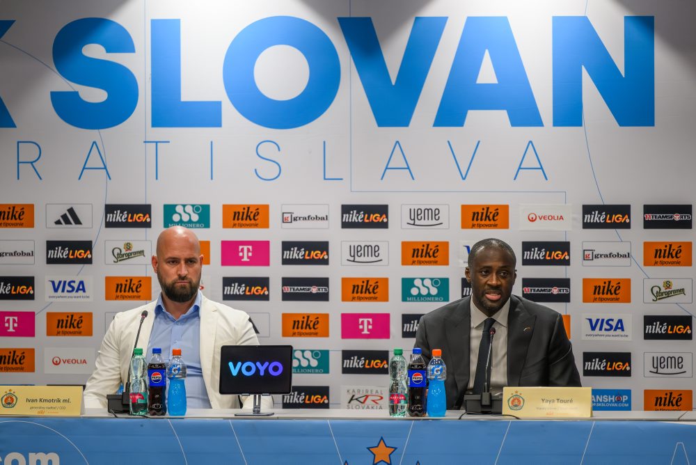 Tlačová konferencia ŠK Slovan Bratislava k predstaveniu hlavného trénera a pred štartom letnej prípravy na nový ročník Niké ligy
