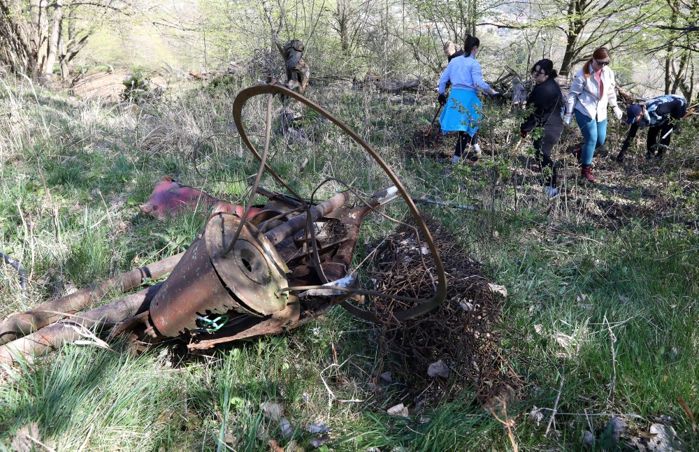 Dobrovoľníci26: Na záchranu banských jarkov už odpracovali desiatky brigád
