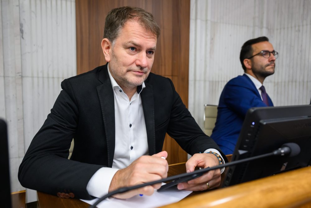 Poslanci začali rokovať o návrhu na vyslovenie dôvery vláde