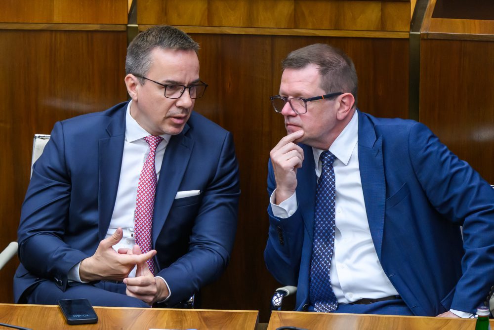 Poslanci začali rokovať o návrhu na vyslovenie dôvery vláde