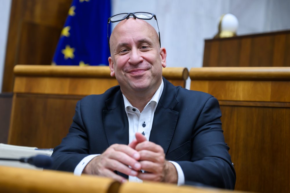 NRSR: Parlament vyslovil vláde dôveru, podporilo ju 78 poslancov