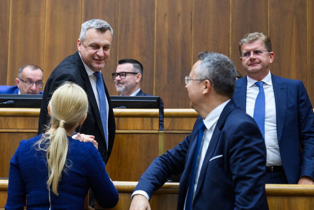 NRSR: Parlament vyslovil vláde dôveru, podporilo ju 78 poslancov