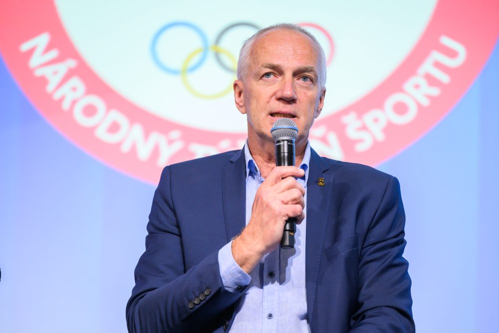 Tlačová konferencia Slovenského olympijského a športového výboru a Združenia miest a obcí Slovenska k Národnému týždňu športu, pohybových aktivít a zdravého životného štýlu - Slovensko v pohybe