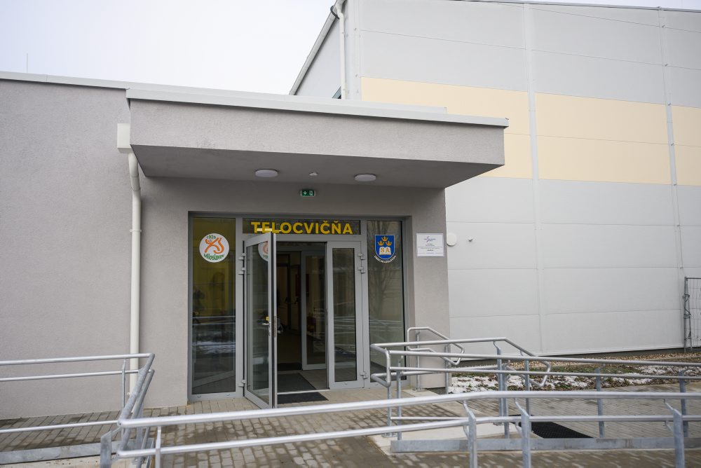 Slávnostné otvorenie novej telocvične v obci Miloslavov, časť Alžbetin dvor