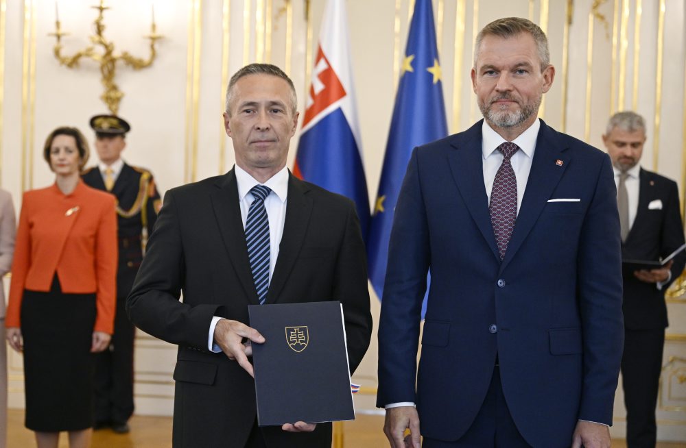 Prezident Peter Pellegrini odovzdal poverovacie listiny šiestim novým veľvyslancom SR