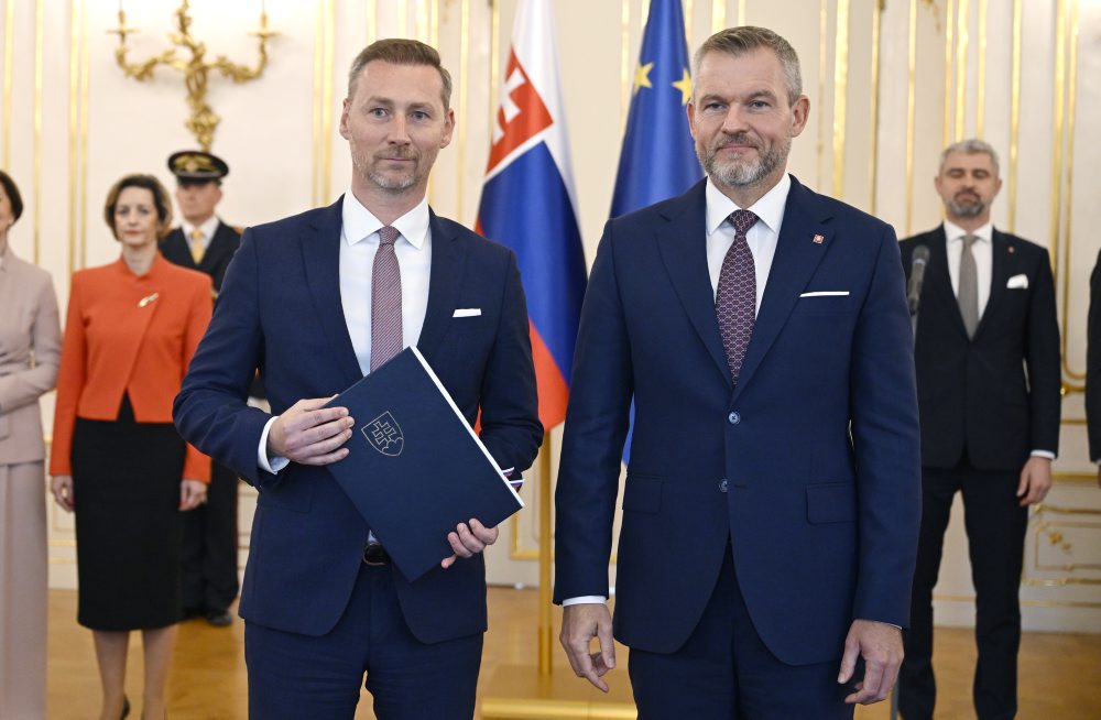 Prezident Peter Pellegrini odovzdal poverovacie listiny šiestim novým veľvyslancom SR