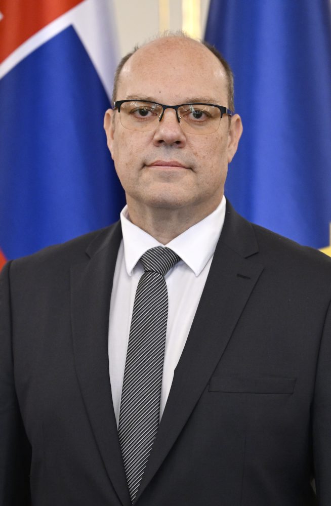 Prezident odovzdal poverovacie listiny šiestim novým veľvyslancom SR