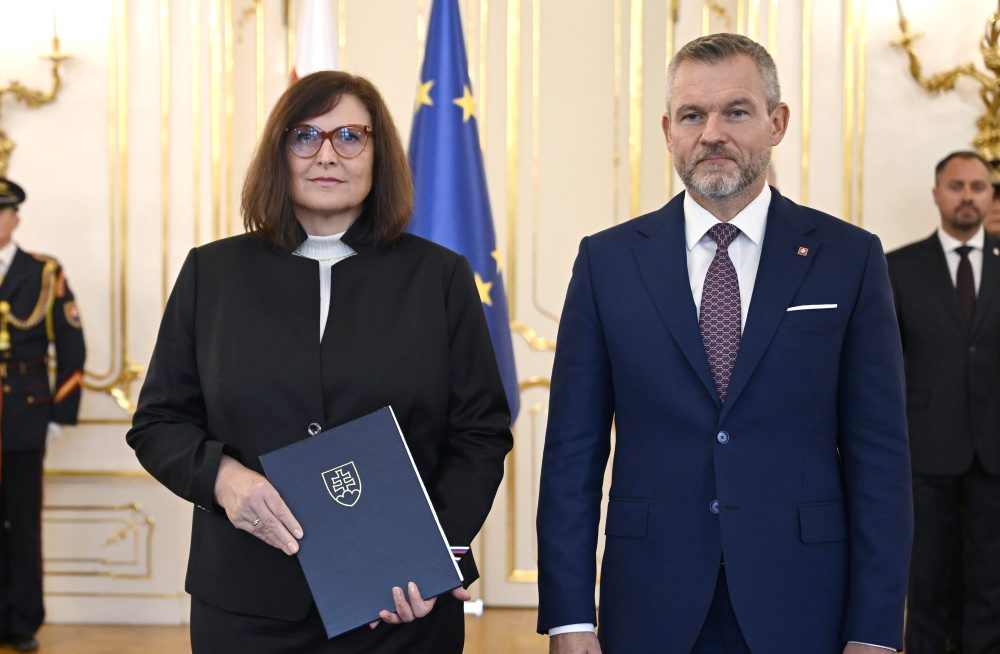 Prezident odovzdal poverovacie listiny šiestim novým veľvyslancom SR