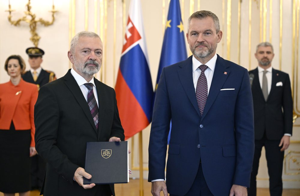 Prezident odovzdal poverovacie listiny šiestim novým veľvyslancom SR