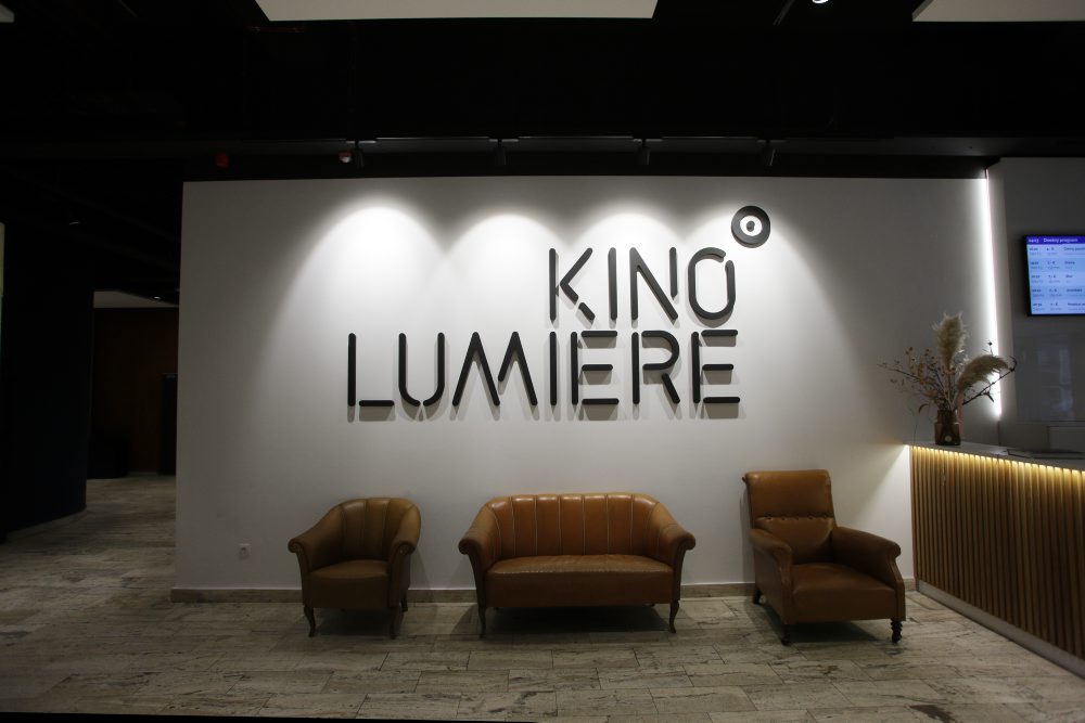 Výstava divadelného a filmového výtvarníka Josefa Vyleťala v Bratislave