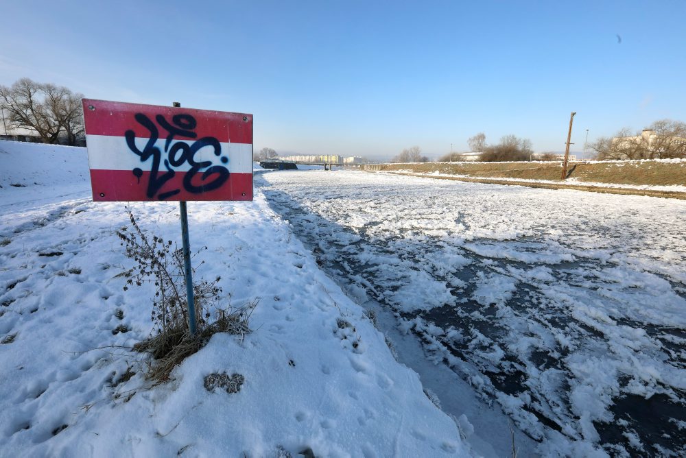 Zamrznutá rieka Hron vo Zvolene 
