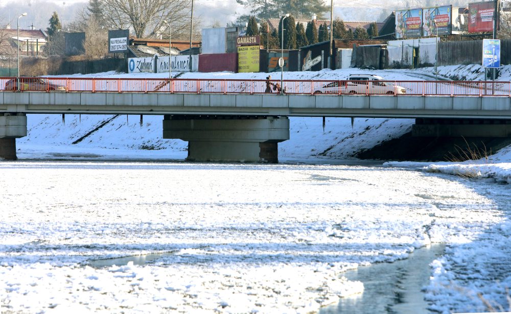 Zamrznutá rieka Hron vo Zvolene 
