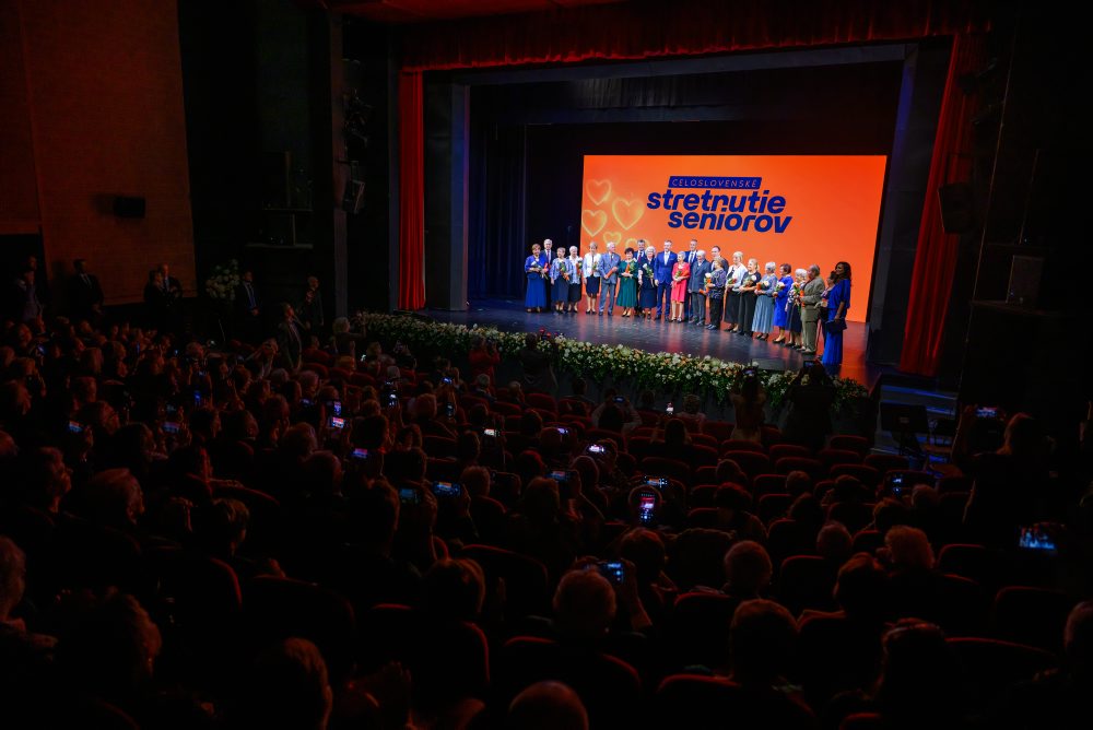 Celoslovenské stretnutie seniorov za účasti prezidenta SR Petra Pellegriniho a predsedu NR SR Richarda Rašiho pri príležitosti Mesiaca úcty k starším