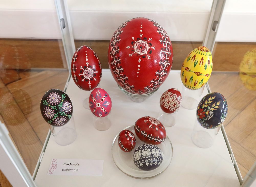 Výstava To vajíčko maľovanô v Banskej Bystrici