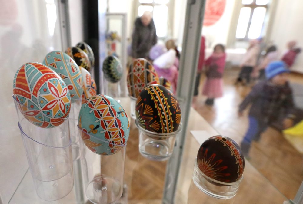 Výstava To vajíčko maľovanô v Banskej Bystrici