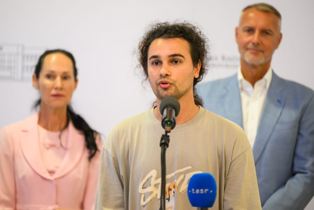 Predseda NR SR Richard Raši navštívil letný tábor pre deti z Ukrajiny