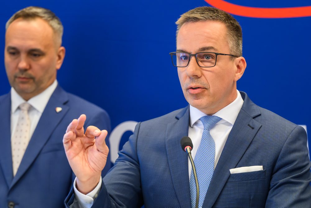 E. Tomáš: Oproti roku 2024 sa počet falošných PN znížil o 24.000 mesačne