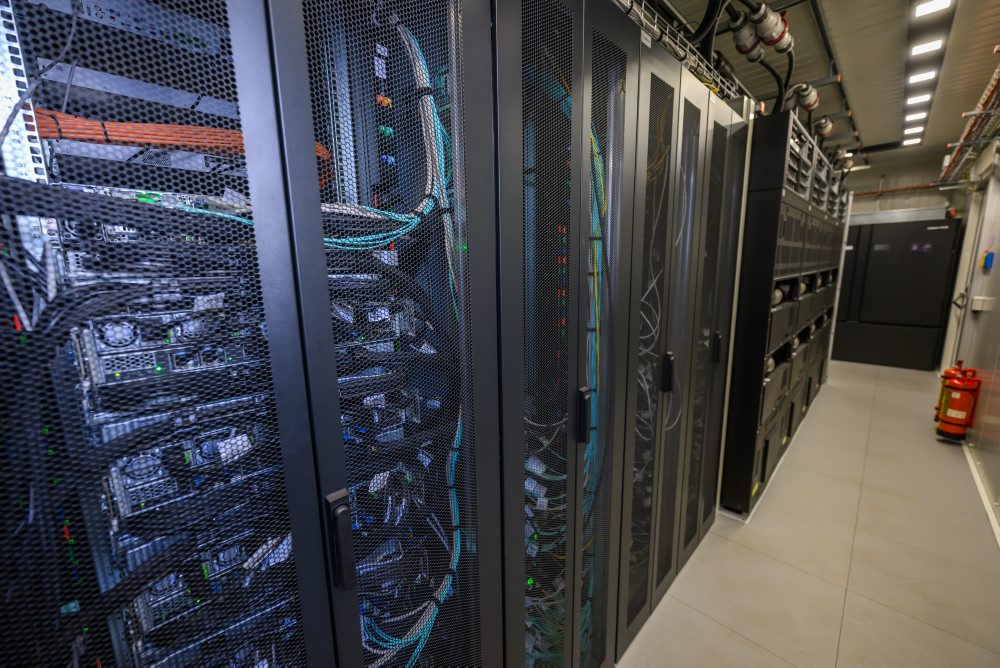 Spusteniu superpočítača Perun v Slovenskej akadémii vied (SAV) 