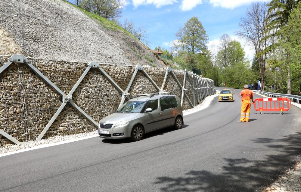 Prístupová cesta do obce Králiky je už bezpečná, štát zaplatil 1,3 milióna eur