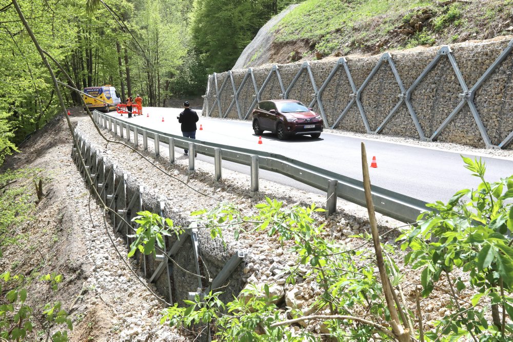 Prístupová cesta do obce Králiky je už bezpečná, štát zaplatil 1,3 milióna eur