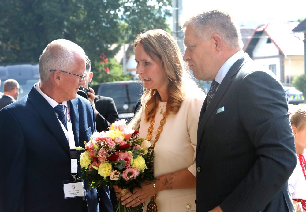 153. schôdza vlády SR: Výjazdové zasadnutie vlády SR v Hliníku nad Hronom
